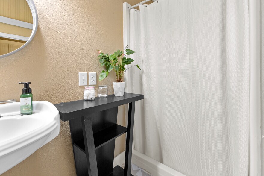 More Photos Of 14120 Sr 165 E, Buckley General Retail For Sale