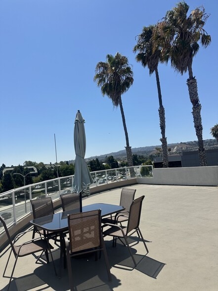 More Photos Of 23211-23215 Hawthorne Blvd, Torrance Unknown For Lease