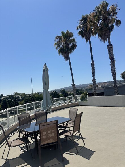 More Photos Of 23211 Hawthorne Blvd, Torrance Storefront Retail Office For Lease