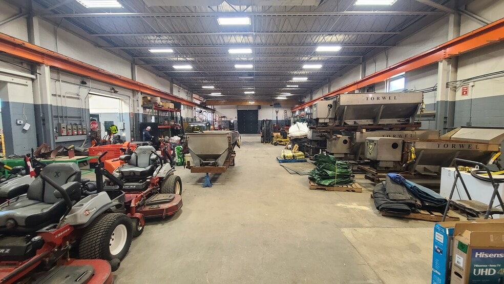 More Photos Of 2045 Astor Crt, Tecumseh Manufacturing For Lease