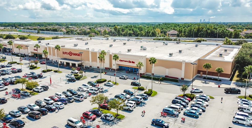 More Photos Of 303-881 N Alafaya Trl, Orlando Unknown For Lease