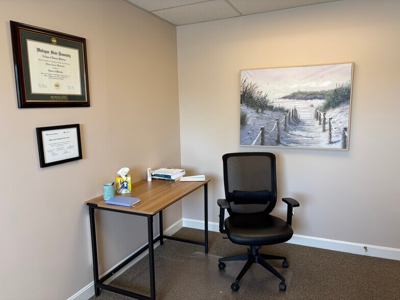 More Photos Of 74-76 Bedford St, Lexington Office For Lease