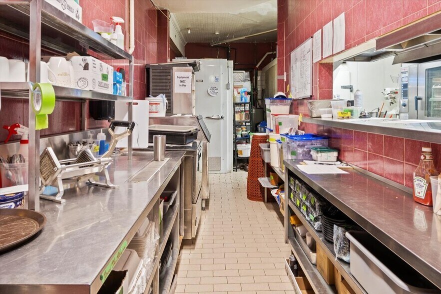 More Photos Of 21 Celina St, Oshawa Restaurant For Sale