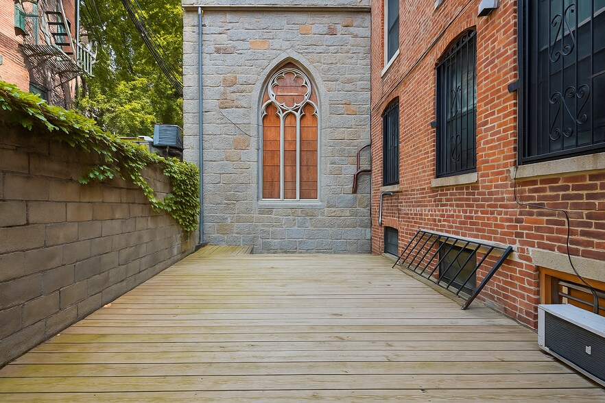 More Photos Of 37 Bowdoin St, Boston Specialty For Sale