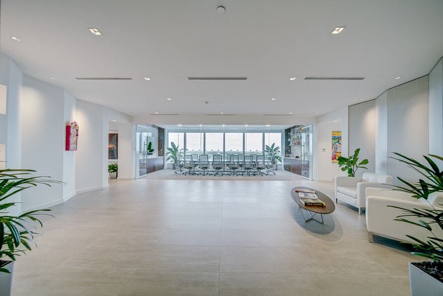 More Photos Of 8950 SW 74th Ct, Miami Medical For Lease