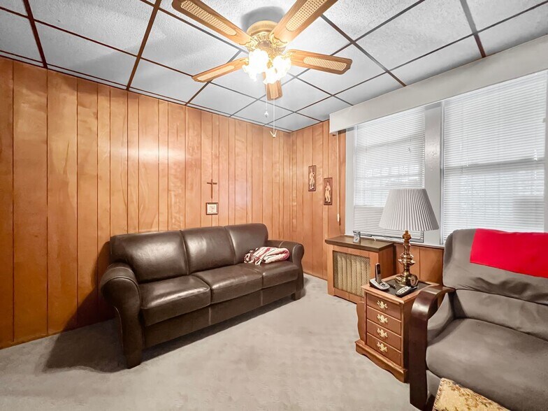 More Photos Of 700-702 N 7th St, Newark Apartments For Sale
