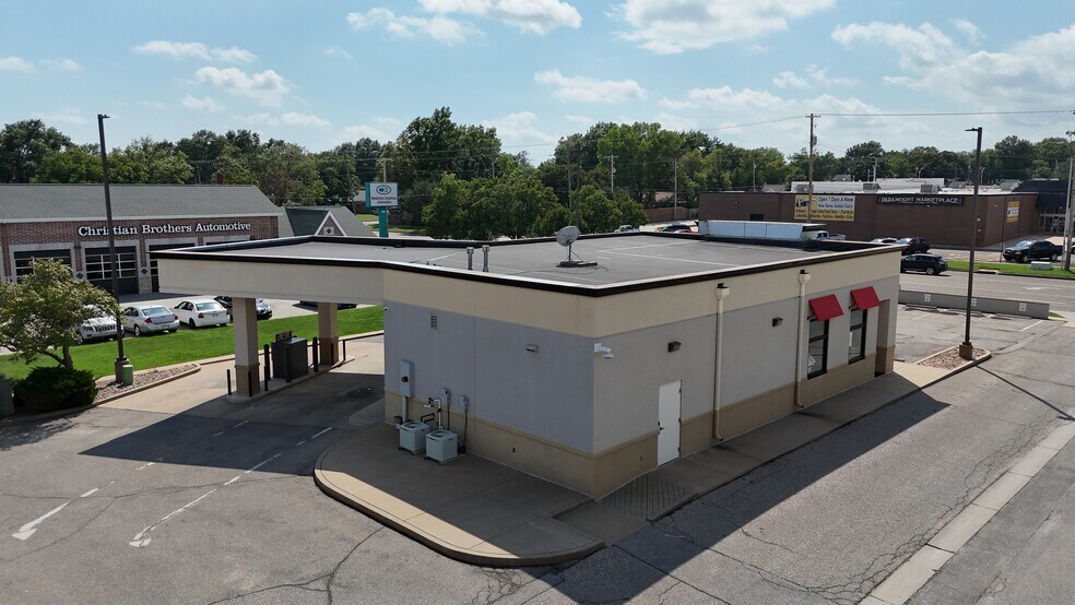 More Photos Of 1306 N Woodlawn St, Wichita Bank For Lease