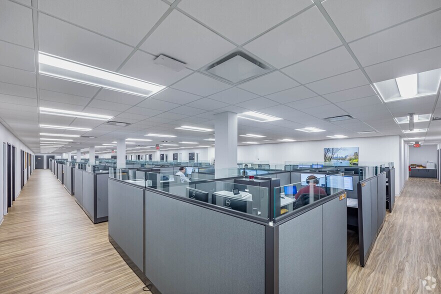 More Photos Of 300 Jericho Quadrangle, Jericho Unknown For Lease