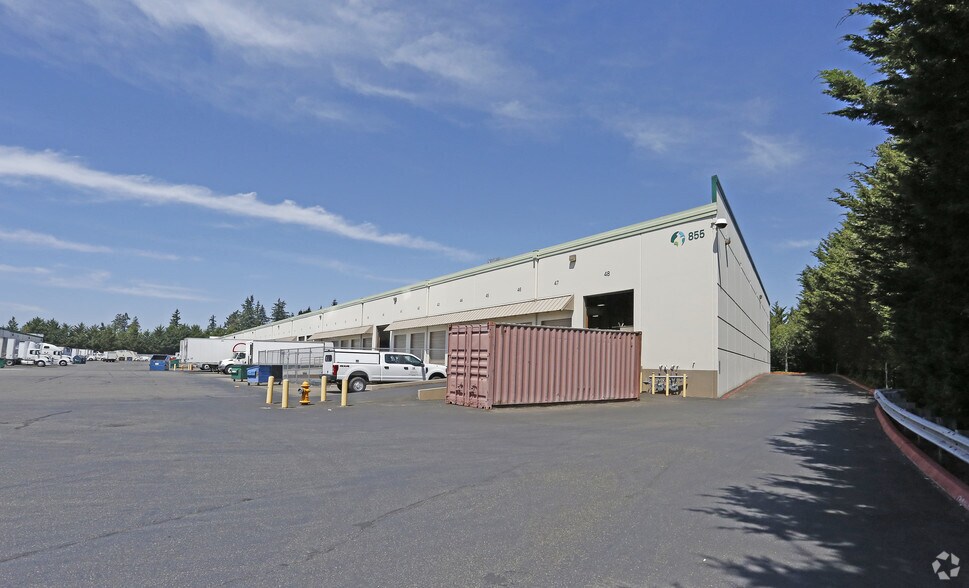More Photos Of 855 S 192nd St, Seatac Warehouse For Lease