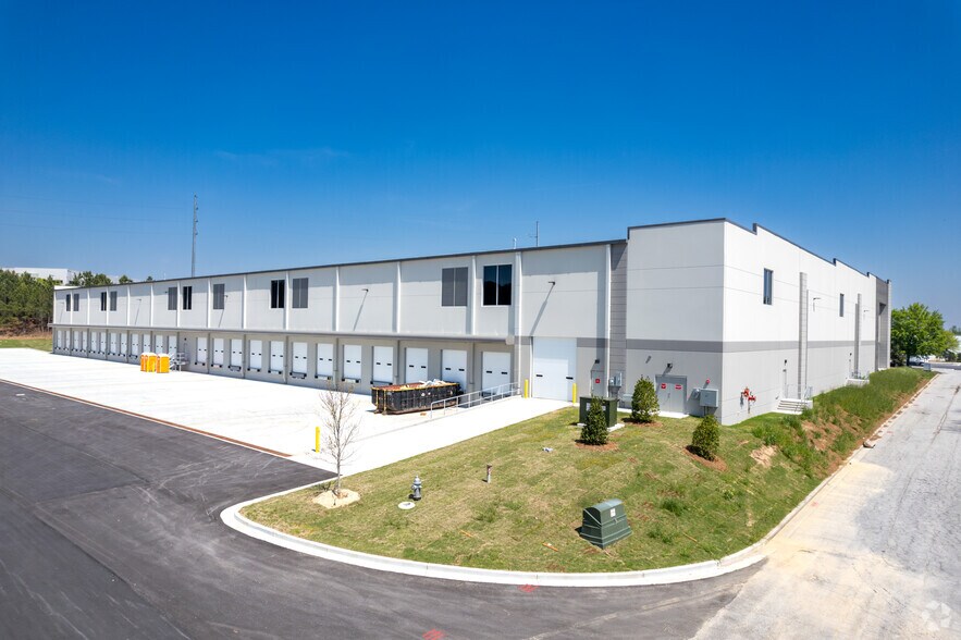 More Photos Of 2223 Thornton Rd, Douglasville Warehouse For Lease