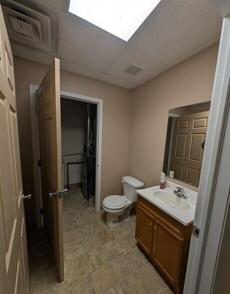 More Photos Of 1230-1256 Independence Ct, Washington Unknown For Lease