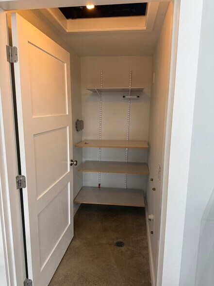 More Photos Of 502-504 N US-101 Hwy, Yachats Storefront Retail Office For Sale