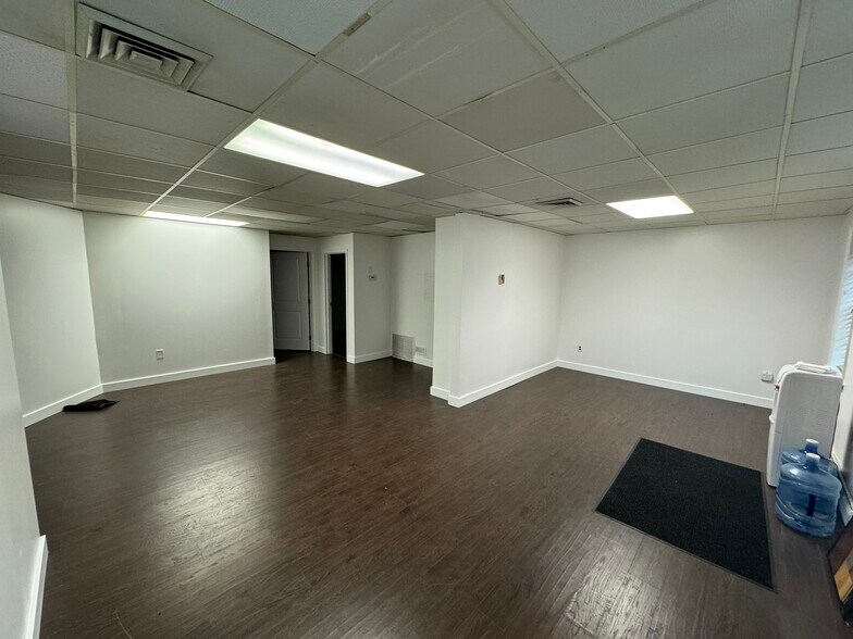 More Photos Of 3231-3233 Superior Ln, Bowie Medical For Lease
