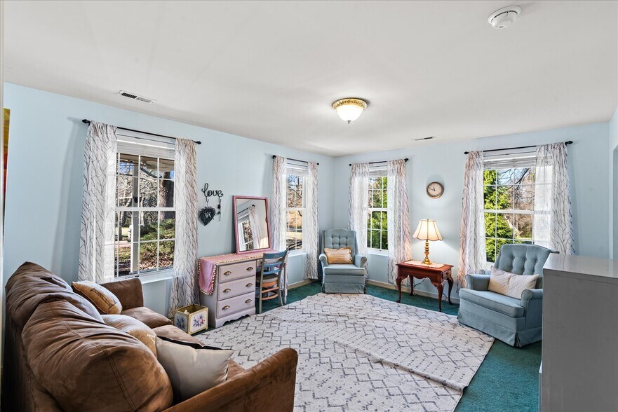 More Photos Of 115 E Broaddus Ave, Bowling Green Apartments For Sale