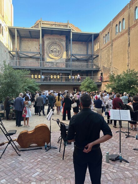 More Photos Of 302 W Monroe St, Phoenix Religious Facility For Lease