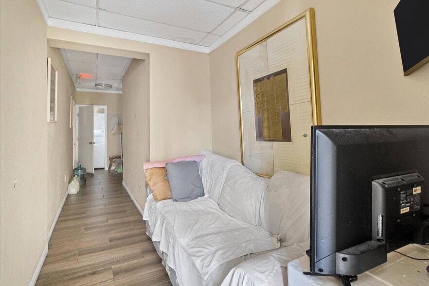 More Photos Of 3937-3957 Broadway Ave, Fort Myers Storefront Retail Residential For Sale