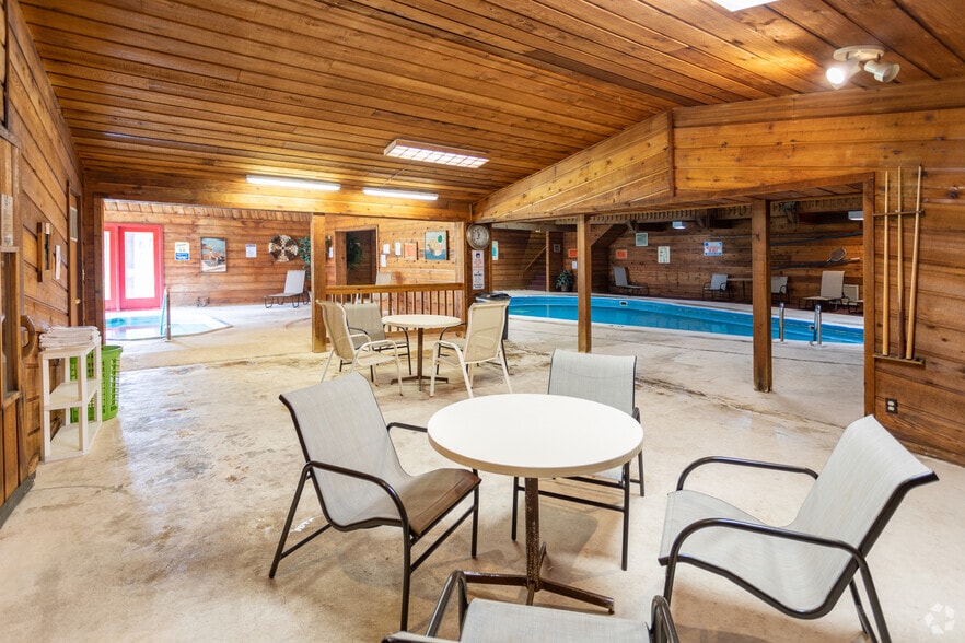 More Photos Of 9966 N State Road 27, Hayward Hotel For Sale