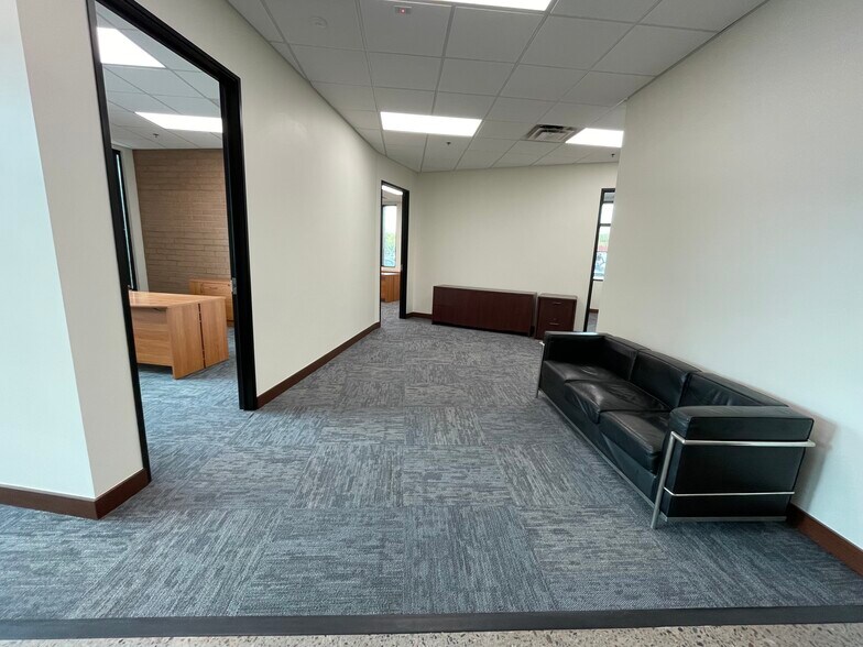 More Photos Of 7010 E Acoma, Scottsdale Office For Lease