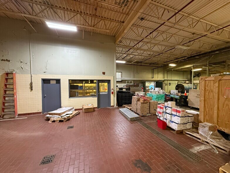 More Photos Of 330 N US Highway 1, Fort Pierce Food Processing For Sale