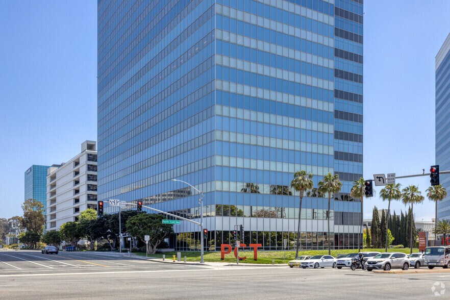 More Photos Of 222 N Pacific Coast Hwy, El Segundo Office For Lease