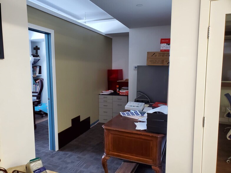More Photos Of 2535 Kettner Blvd, San Diego Office Residential For Sale