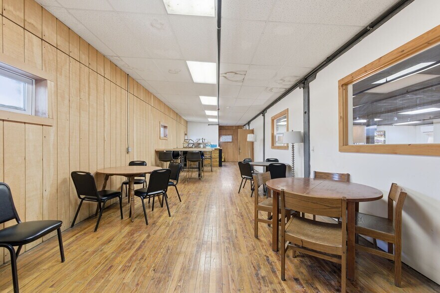 More Photos Of 2 Chapel St, Honesdale Flex For Lease