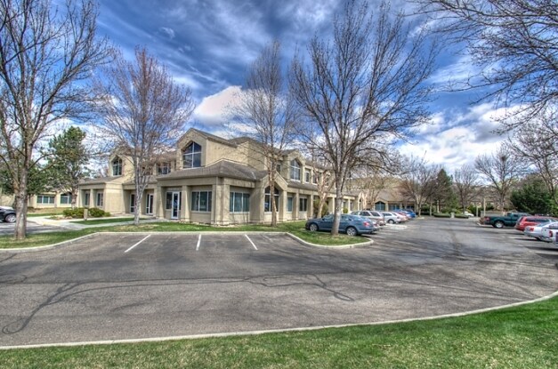 More Photos Of 600 Riverpark Ln, Boise Office For Lease