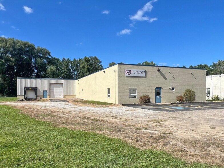 More Photos Of 4300 W Ridge Rd, Erie Manufacturing For Sale