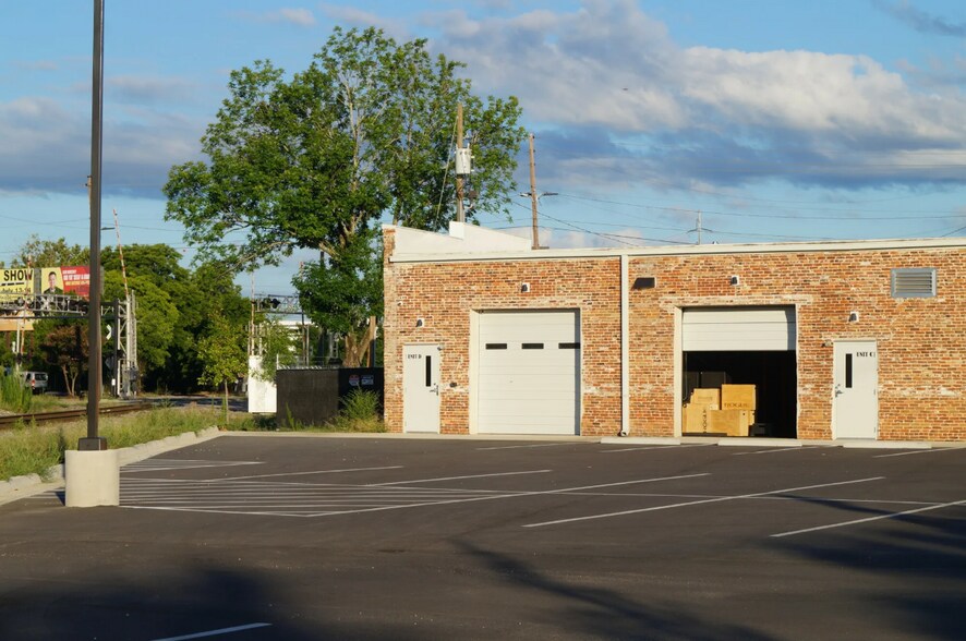 More Photos Of 1110 Fenwick St, Augusta Light Distribution For Lease