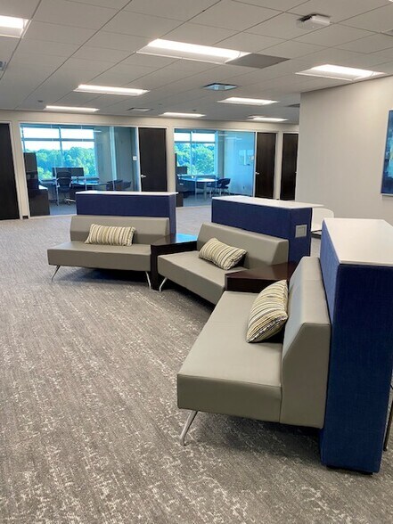 More Photos Of 15950 W Dodge Rd, Omaha Office For Lease