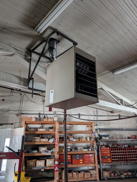 More Photos Of 400 Blackburn St, Ripon Specialty For Sale