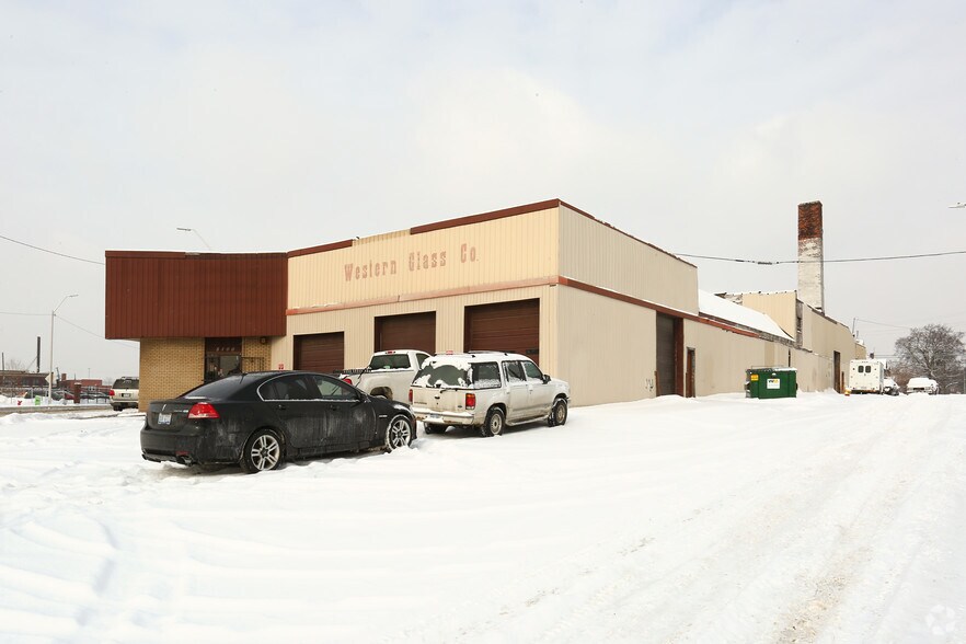 More Photos Of 5100-5110 Grand River Ave, Detroit Industrial For Sale