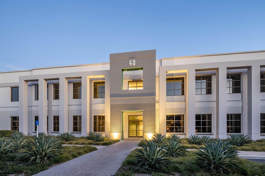 More Photos Of 46 Discovery, Irvine Unknown For Lease