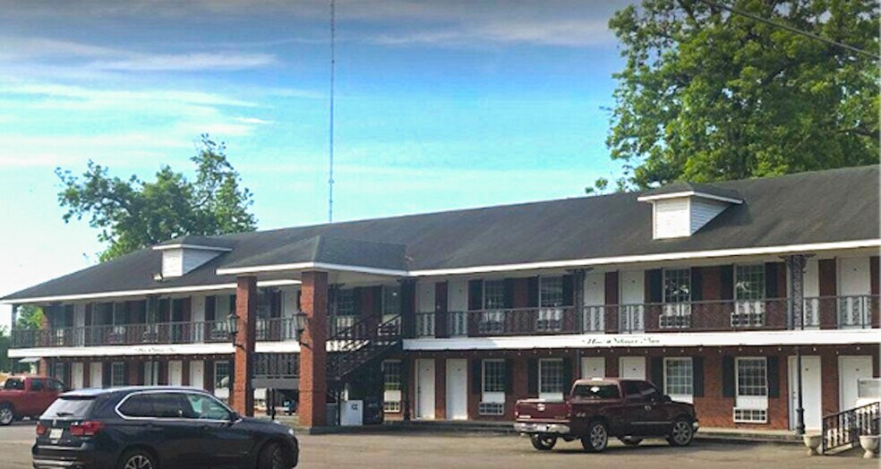 Primary Photo Of 600 US-61, Portageville Hotel For Sale