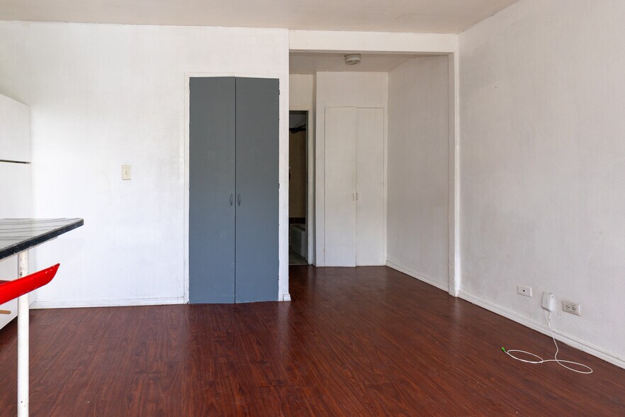 More Photos Of 1640 Lusitana St, Honolulu Apartments For Sale