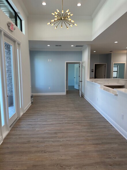 More Photos Of McKendree Rd, San Antonio Office For Sale