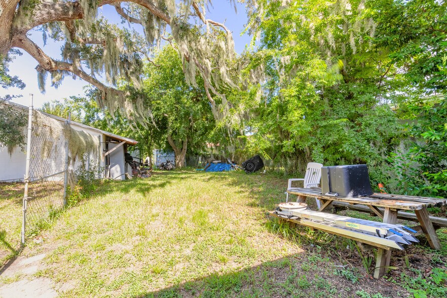 More Photos Of 1841 S Ridgewood Ave, Daytona Beach Freestanding For Sale