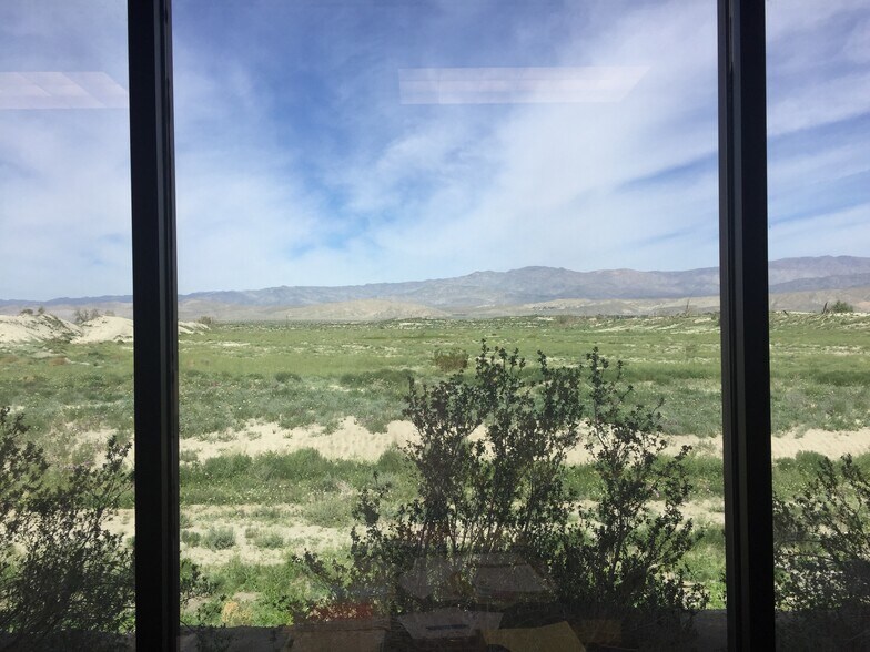More Photos Of 77772 Flora Rd, Palm Desert Office For Lease