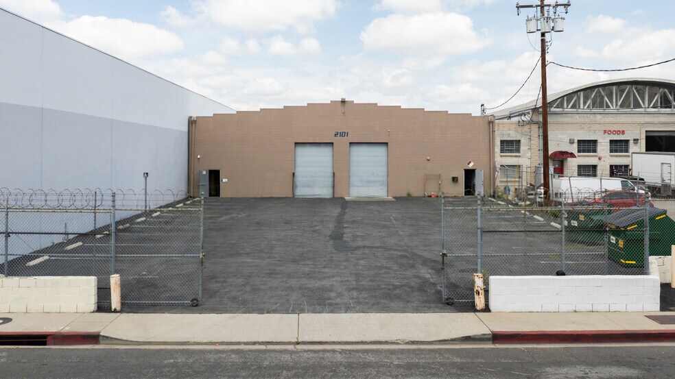 More Photos Of 2101 E 51st St, Vernon Manufacturing For Sale