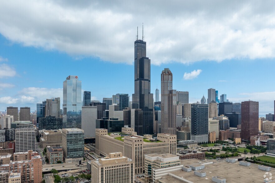 More Photos Of 233 S Wacker Dr, Chicago Office For Lease