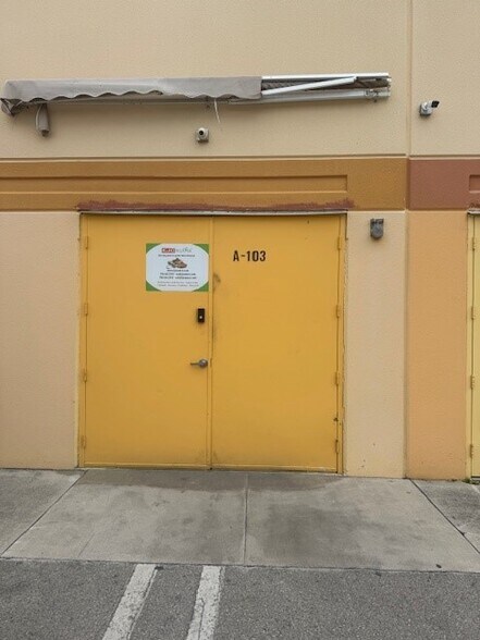 More Photos Of 12601 NW 115th Ave, Medley Warehouse For Lease