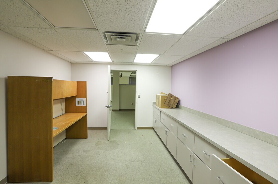 More Photos Of 184 Salem Ave, Dayton Office Residential For Lease