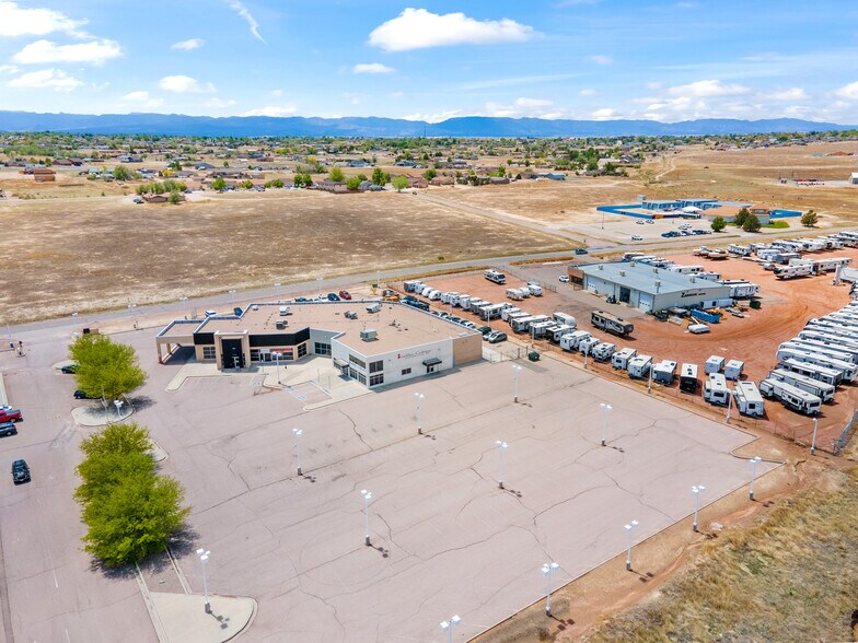 More Photos Of 713 E Spaulding Ave, Pueblo Showroom For Sale