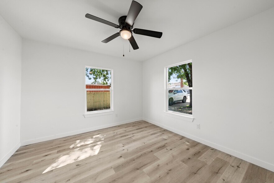 More Photos Of 103 E Stegall Rd, Robinson Specialty For Sale