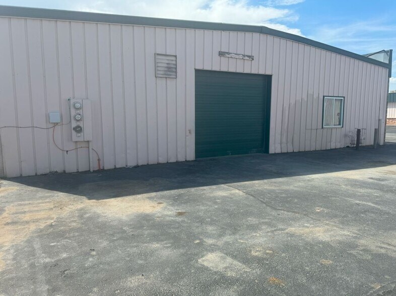 More Photos Of 2458 I 70 Business Loop, Grand Junction Service For Lease