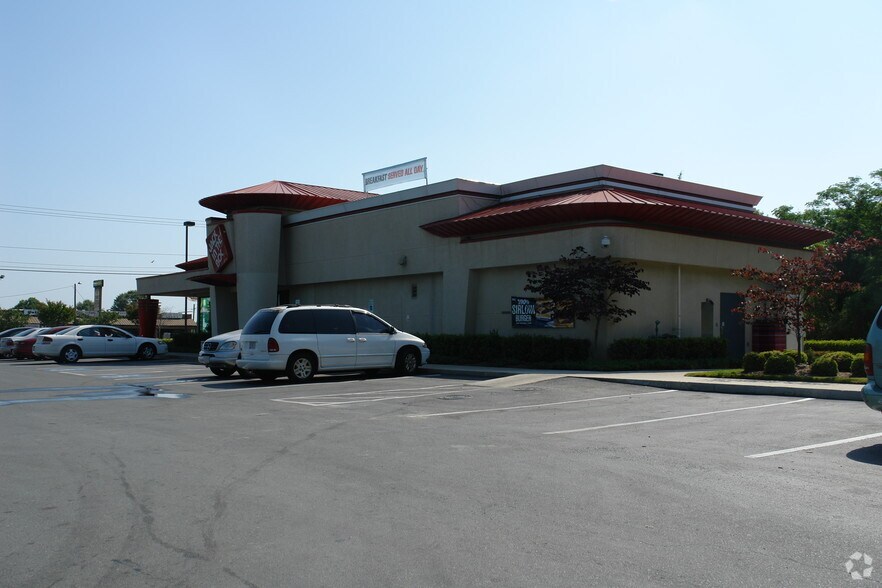 More Photos Of 405 Westinghouse Blvd, Charlotte Fast Food For Sale
