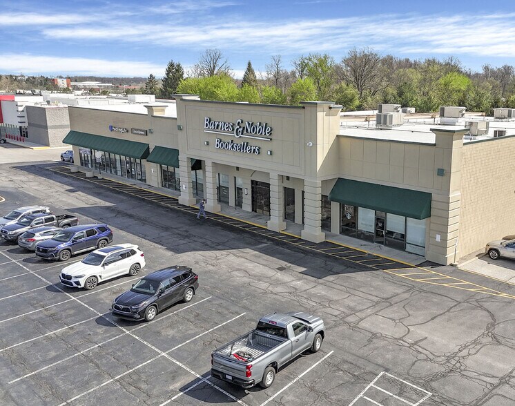 More Photos Of 832-840 N Lexington Springmill Rd, Mansfield General Retail For Lease