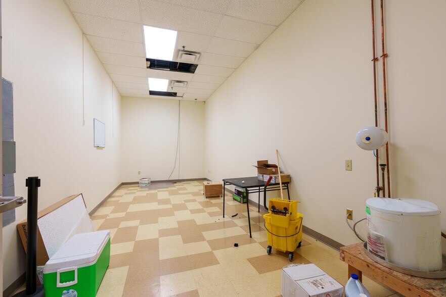 More Photos Of 3040 Dixie Hwy, Hamilton Freestanding For Lease