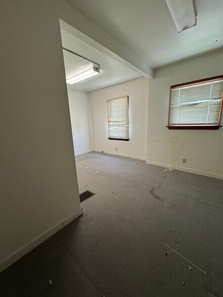 More Photos Of 120 9th Ave N, Buhl Multifamily For Sale