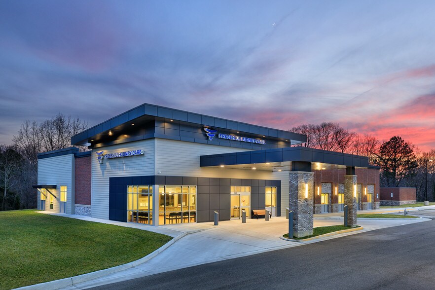 More Photos Of 5702 Jefferson Davis Hwy, Richmond Unknown For Lease